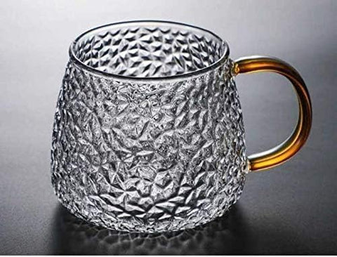 كوب قهوة زجاجي بمقبض ذهبي